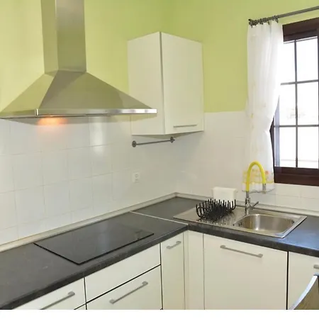 Beautiful And Luxurious With Heated Pool And Free Wi-fi In Playa Blanca. Playa Blanca