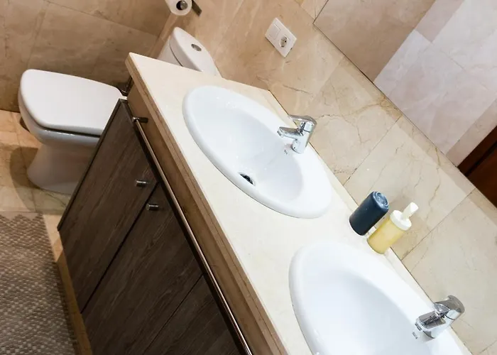 Beautiful And Luxurious With Heated Pool And Free Wi-fi In Playa Blanca. Villa