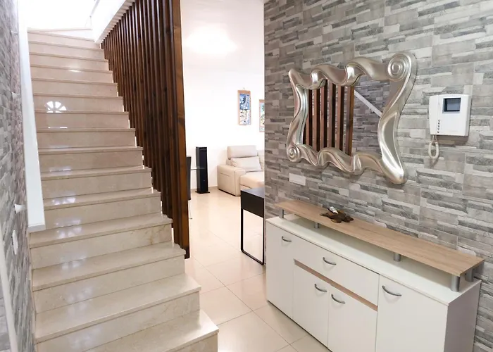 Villa Beautiful And Luxurious With Heated Pool And Free Wi-fi In Playa Blanca. *